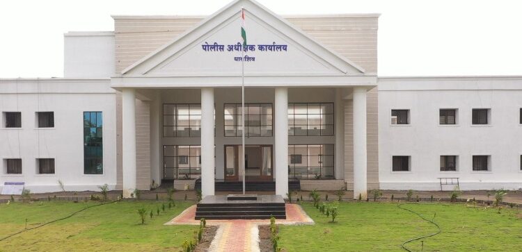 पत्रकारांना दूर ठेवत विशेष पोलीस महानिरीक्षकांचा धाराशिव दौरा दरवेळी संवाद टाळत असल्याने तीव्र नाराजी