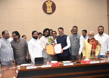एस टी महामंडळाच्या जनजागृती ब्रँड ॲम्बेसेडरपदी रितेश – जेनेलिया देशमुख – परिवहनमंत्री सरनाईक