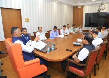 इंधन दरवाढीमुळे एसटीवर १२४ कोटींचा अतिरिक्त भार तरीही तात्काळ भाडेवाढ नाही — परिवहन मंत्री प्रताप सरनाईक