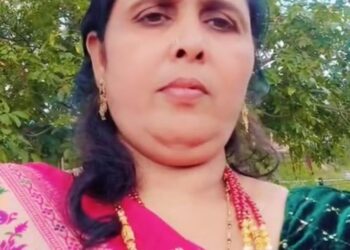 महाराष्ट्र दिनी शासकीय कार्यक्रमात आत्मदहनाचा प्रयत्न  महिला गंभीर जखमी…