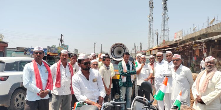 प्रशासनाच्या उदासीनतेविरोधात शेतकऱ्यांचा एल्गार; नळदुर्गमध्ये भव्य मोटरसायकल रॅलीने गाजवला महाराष्ट्र दिन