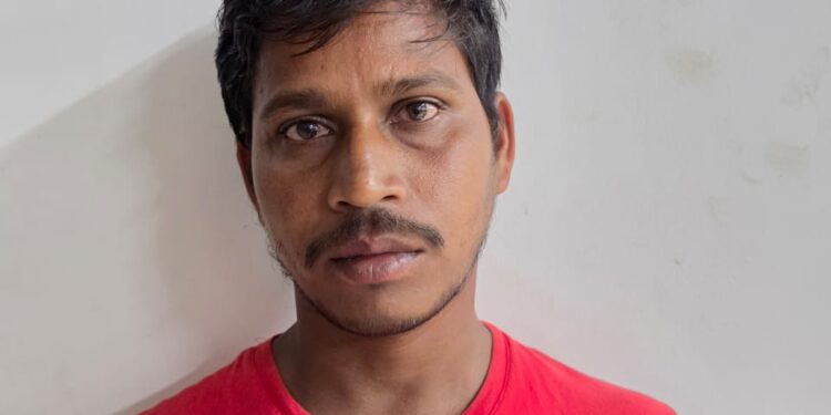 धाराशिव एलसीबीची धाडसी मोहीम फत्ते; 10 कोटींच्या हशिश ऑईल तस्करीतील मुख्य आरोपी ओडिशातील नक्षलग्रस्त भागातून जेरबंद