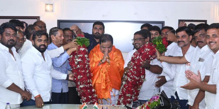 तेरखेडा फटाका उद्योगाला नवी उभारी; सर्व प्रलंबित प्रश्न सोडविण्यासाठी शासन स्तरावर पाठपुरावा – आ .प्रा. डॉ. तानाजीराव सावंत