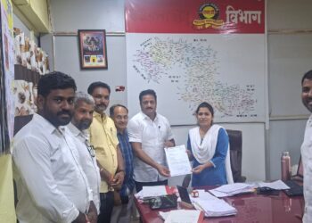 एस.टी. भाडेवाढ तात्काळ मागे घ्या काँग्रेसचे परिवहन मंत्र्यांना निवेदन