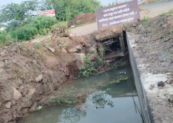 ‘लाडक्या ठेकेदाराच्या’ कामावर नागरिकांचा संताप