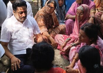 प्रथमेश देशमुखच्या कुटुंबीयांचे काँग्रेसकडून सांत्वन;