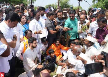 दुष्काळाची तीव्रता वाढणार असल्यामुळे पीएम केअर फंड वापरावा – ठाकरे