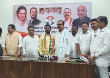 ॲड. रविंद्र नागरगोजे यांचा काँग्रेसमध्ये जाहीर प्रवेश